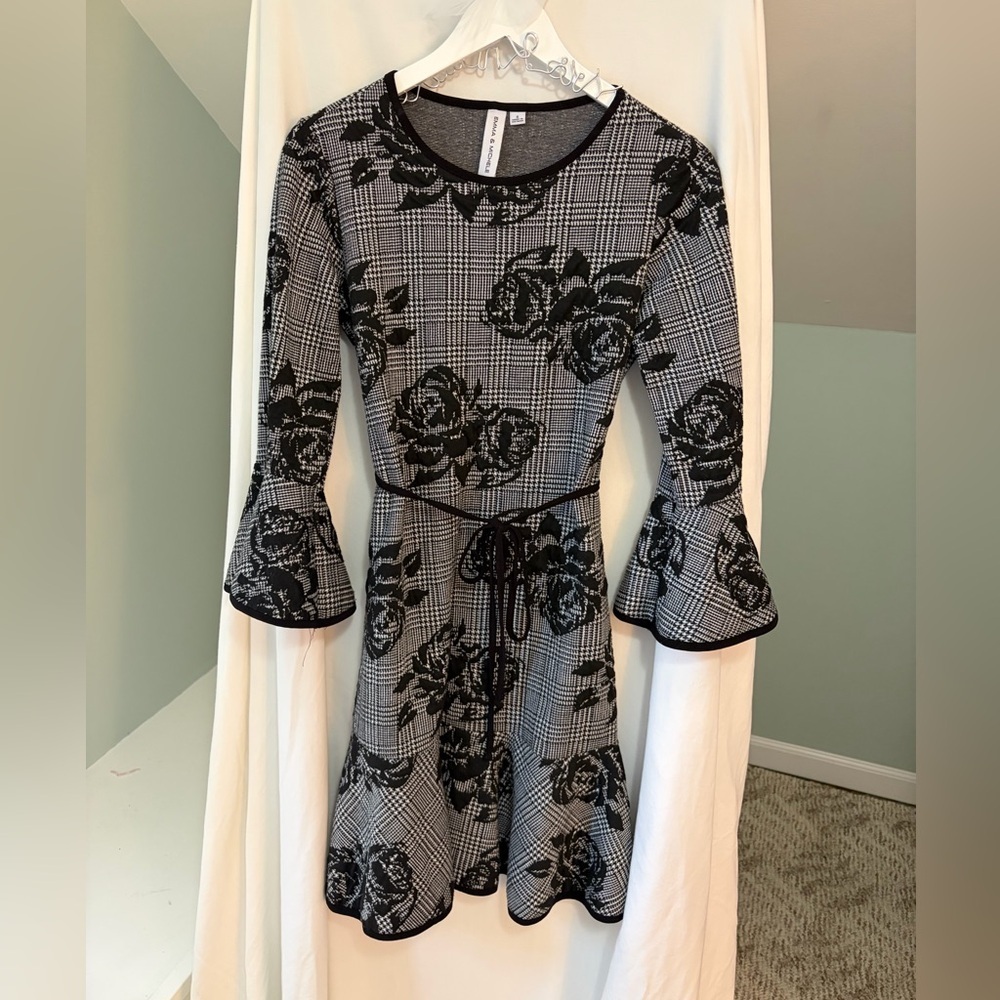 Emma & Michele Monochrome Knit stretchy knit long sleeve flare dress